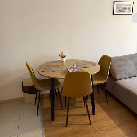 Appartement болгария первая линия 4 звезды со своим аквапарком бассейнами стоянкой Premier